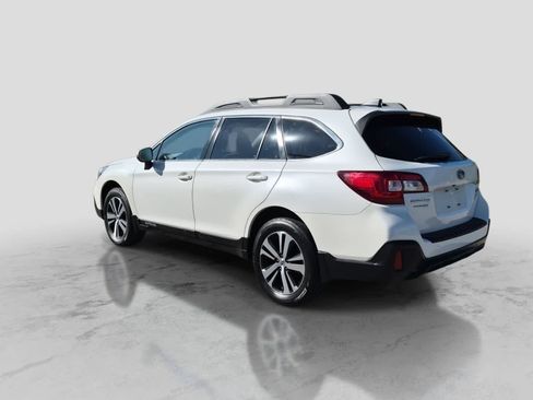 Used 2019 Subaru Outback 2.5i Limited AWD/4WD image 6