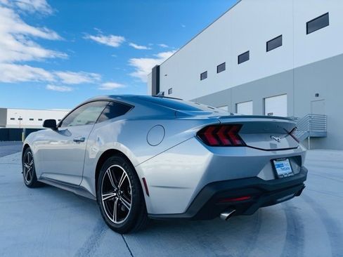 Used 2024 Ford Mustang Premium image 3