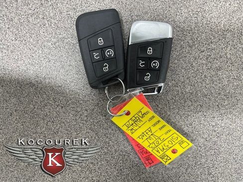 Used 2023 Volkswagen Atlas Cross Sport SEL R-Line AWD/4WD image 24