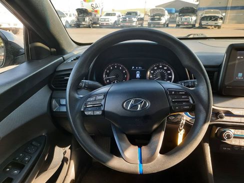 Used 2020 Hyundai Veloster 2.0 FWD image 9