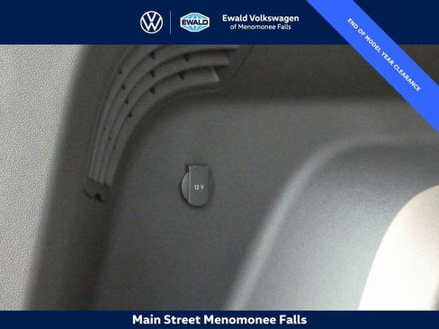 New 2025 Volkswagen Atlas Cross Sport SE image 24