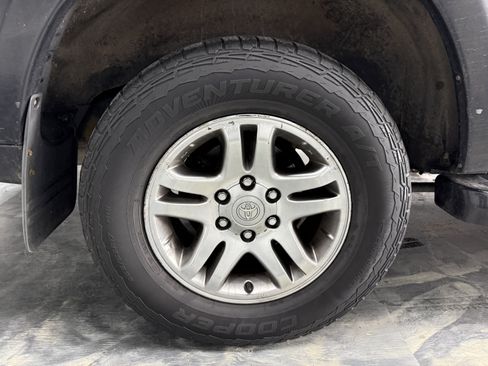 Used 2004 Toyota Sequoia Limited image 26