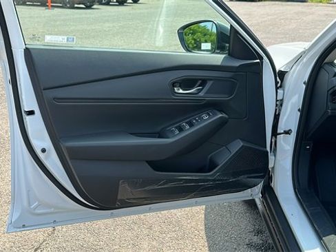 New 2025 Honda Accord SE image 9