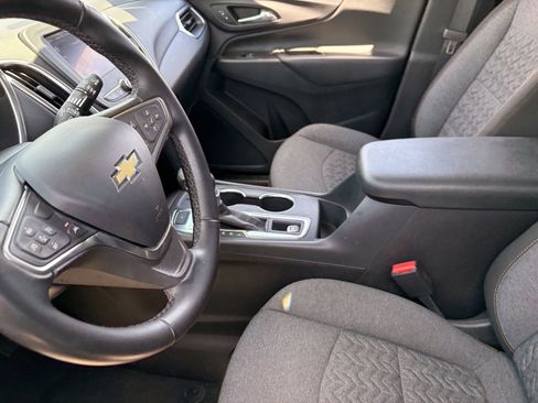Used 2024 Chevrolet Equinox LT AWD/4WD image 16