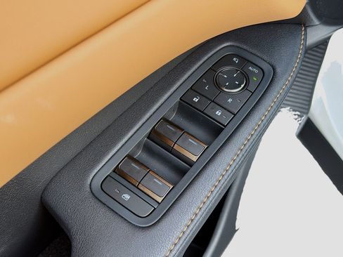 Used 2025 Lexus RX 350h w/ Convenience Package image 24