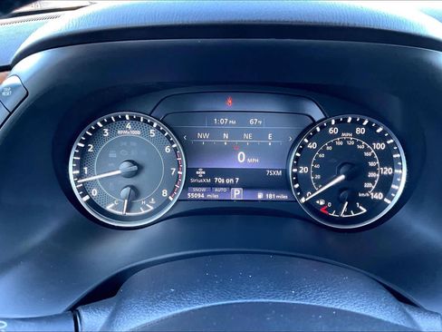 Used 2022 Nissan Armada SL image 25