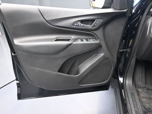 Used 2020 Chevrolet Equinox LT image 12