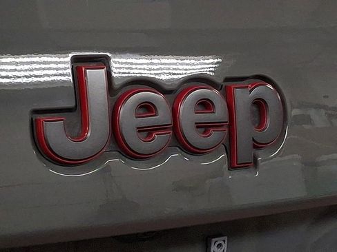 Used 2020 Jeep Grand Cherokee Trailhawk w/ Premium Lighting Group image 29