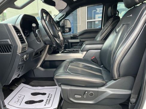 Used 2022 Ford F250 Platinum w/ FX4 Off-Road Package AWD/4WD image 18