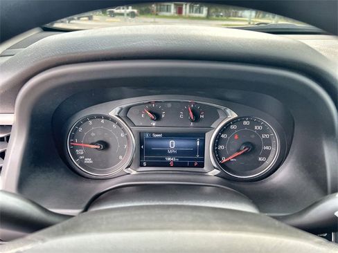 Certified 2023 GMC Acadia SLE w/ Driver Convenience Package image 12