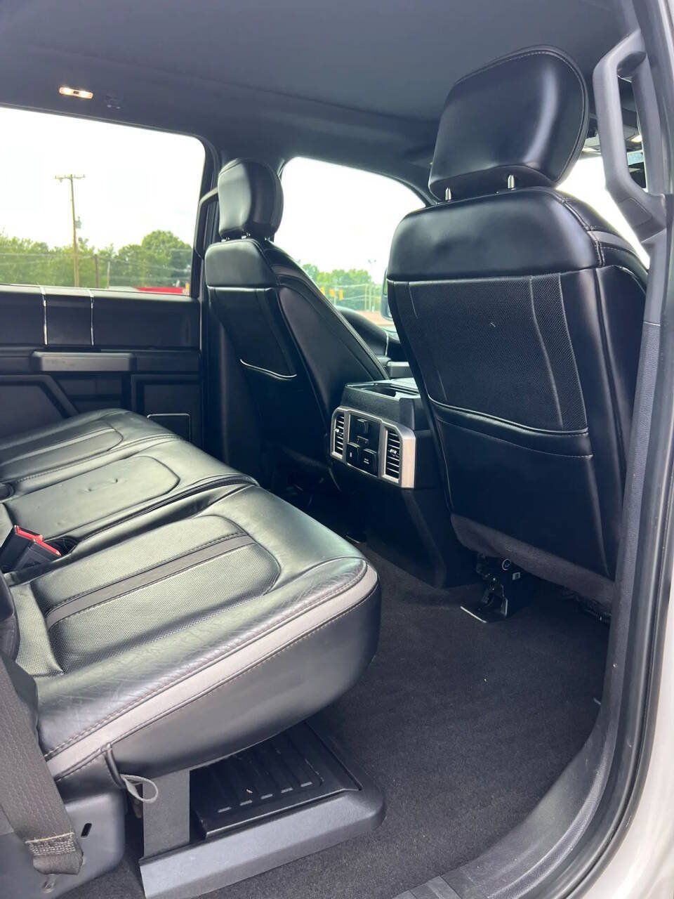 Used 2019 Ford F350 Platinum w/ Platinum Ultimate Package AWD/4WD image 22