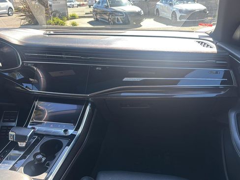 Used 2022 Audi SQ8 Prestige image 10
