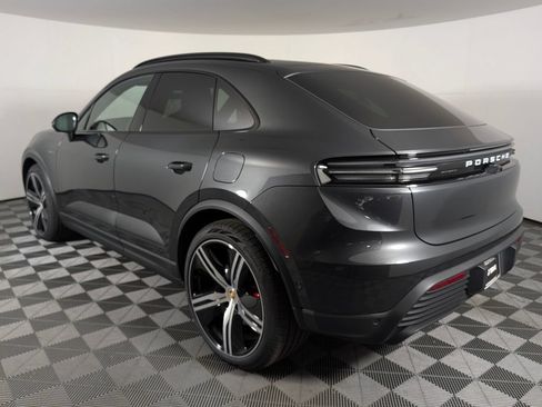 New 2026 Porsche Macan 4S Electric AWD/4WD image 3