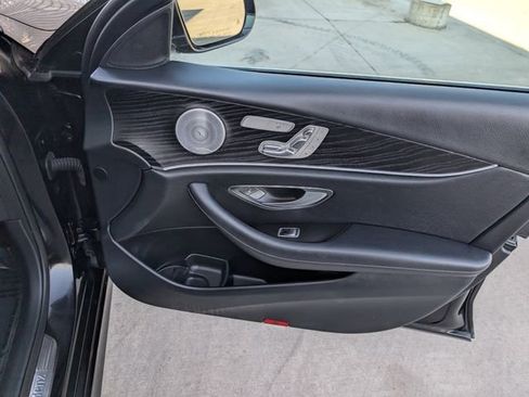 Used 2019 Mercedes-Benz E 300 4MATIC image 32