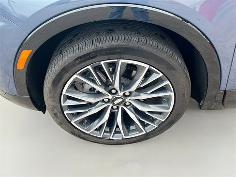 Used 2024 Cadillac XT4 Sport image 33