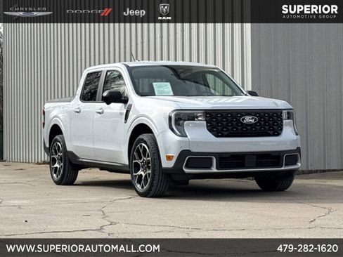 Used 2025 Ford Maverick Lariat image 1