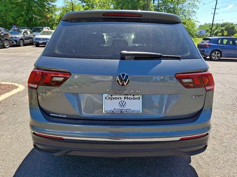 Used 2022 Volkswagen Tiguan SE w/ Panoramic Sunroof Package AWD/4WD image 5
