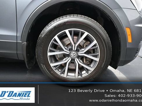 Used 2020 Volkswagen Tiguan SE w/ Panoramic Sunroof Package AWD/4WD image 44