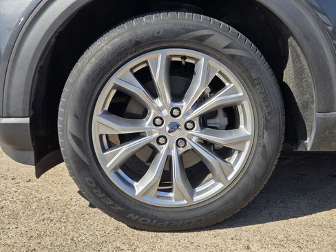 Certified 2020 Ford Explorer XLT w/ Equipment Group 202A image 7