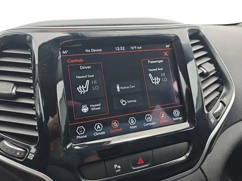 Used 2019 Jeep Cherokee Limited AWD/4WD image 28