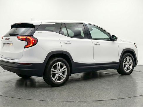 Used 2024 GMC Terrain SLE FWD image 9