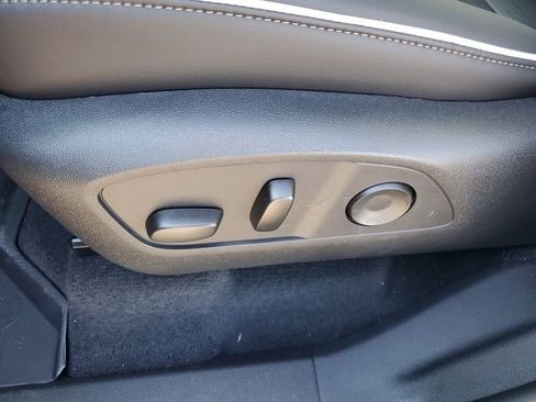 New 2026 Buick Enclave Sport Touring w/ Power Package image 7