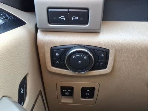 Used 2018 Ford F150 Lariat image 18