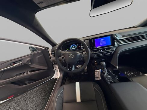 New 2026 Toyota Camry SE image 12