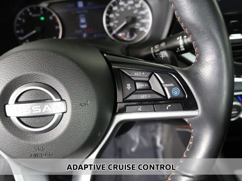 Used 2023 Nissan Altima 2.0 SR FWD image 5