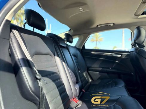 Used 2018 Ford Fusion SE w/ Fusion SE Technology Package FWD image 13