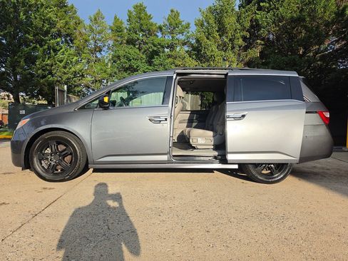Used 2012 Honda Odyssey Touring Elite image 5
