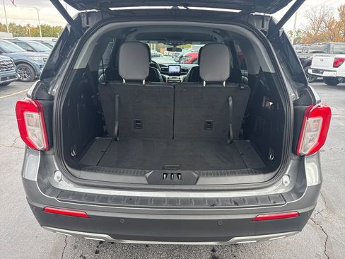 Used 2023 Ford Explorer XLT w/ Equipment Group 202A image 12