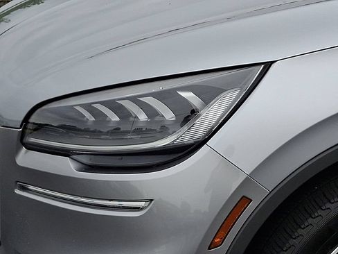 Certified 2023 Lincoln Aviator Reserve w/ Elements Package Plus AWD/4WD image 9