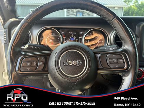 Used 2021 Jeep Gladiator Sport AWD/4WD image 13