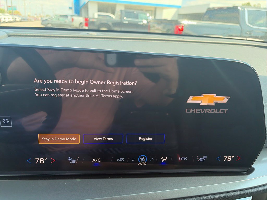 New 2027 Chevrolet Traverse LT w/ Sun and Wheel Package AWD/4WD image 22