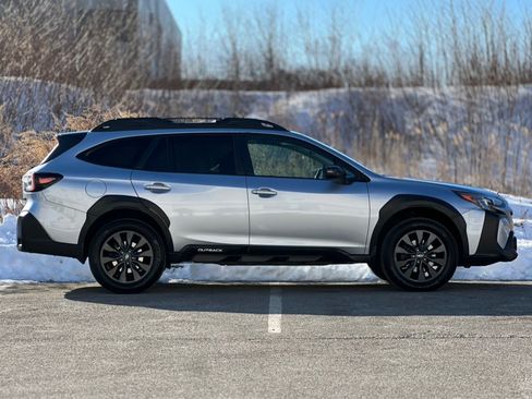 Used 2023 Subaru Outback Onyx Edition image 9