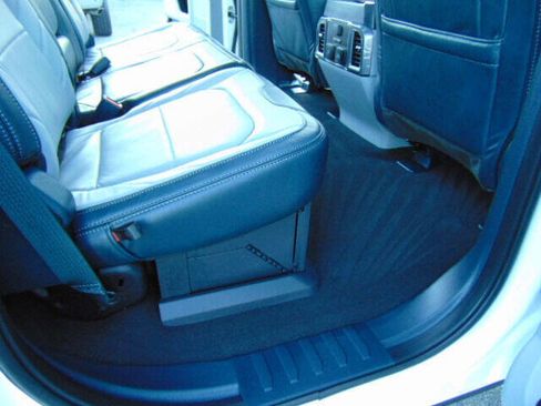 Used 2022 Ford F450 Limited w/ FX4 Off-Road Package image 15