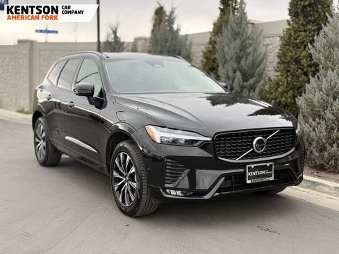 Used 2025 Volvo XC60 B5 Plus image 13