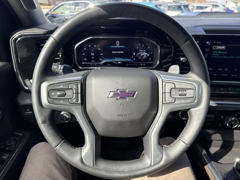 Used 2025 Chevrolet Silverado 1500 LT Trail Boss w/ Convenience Package II image 16