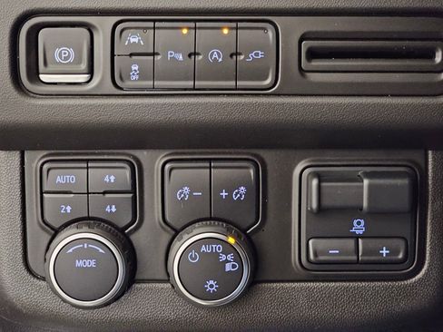 Used 2022 Chevrolet Tahoe LT w/ Max Trailering Package AWD/4WD image 15