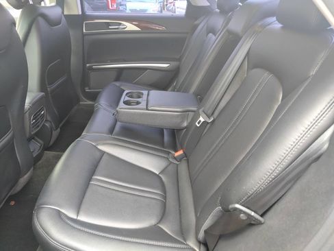 Used 2016 Lincoln MKZ image 11