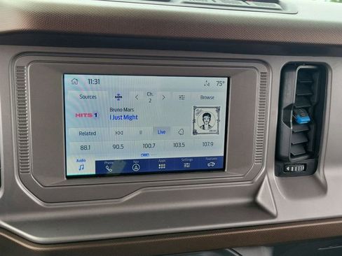 Used 2023 Ford Bronco Outer Banks image 16