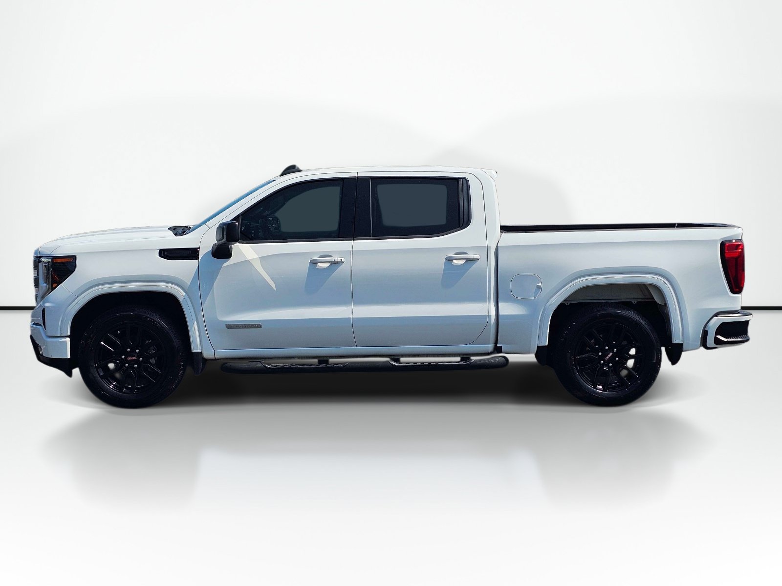 Used 2022 GMC Sierra 1500 Elevation RWD image 13