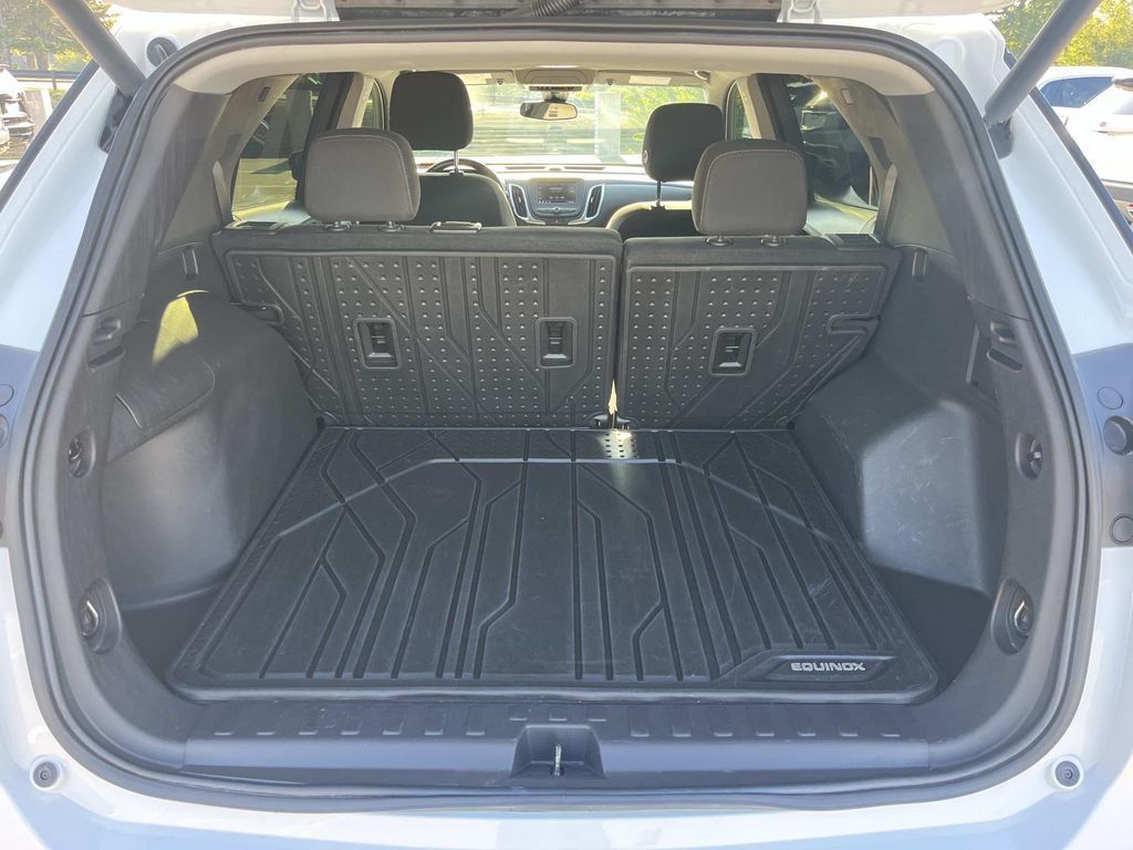 Used 2021 Chevrolet Equinox LT FWD image 24