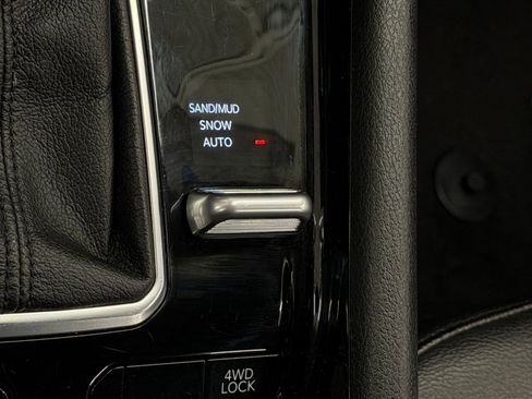 Used 2025 Jeep Compass Limited AWD/4WD image 27