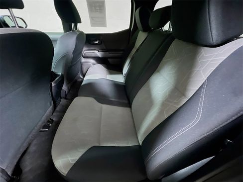 Certified 2023 Toyota Tacoma TRD Off-Road image 22