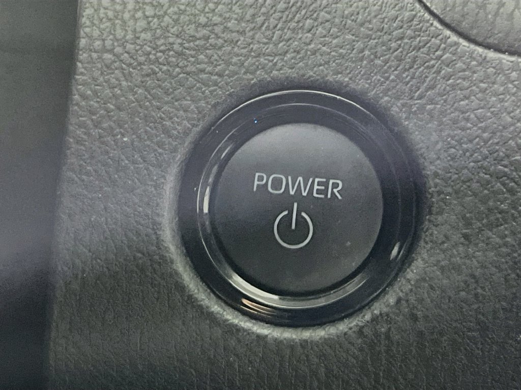 Used 2025 Toyota Camry SE FWD image 20