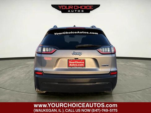 Used 2020 Jeep Cherokee Latitude FWD image 4