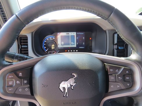 Used 2024 Ford Bronco Wildtrak AWD/4WD image 27
