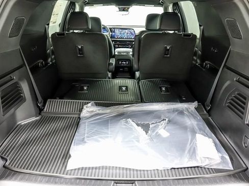 New 2026 Chevrolet Traverse LT w/ Driver Confidence Package FWD image 21